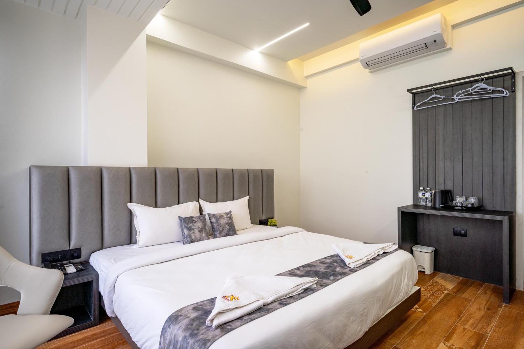 Hotel Darshan Executive Tuljapur المظهر الخارجي الصورة