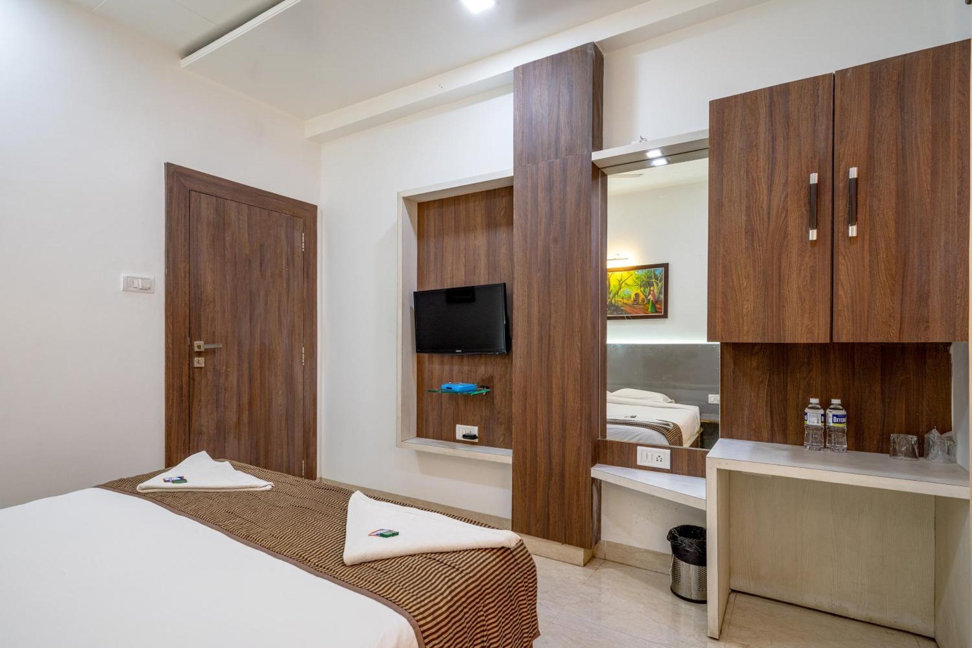Hotel Darshan Executive Tuljapur المظهر الخارجي الصورة