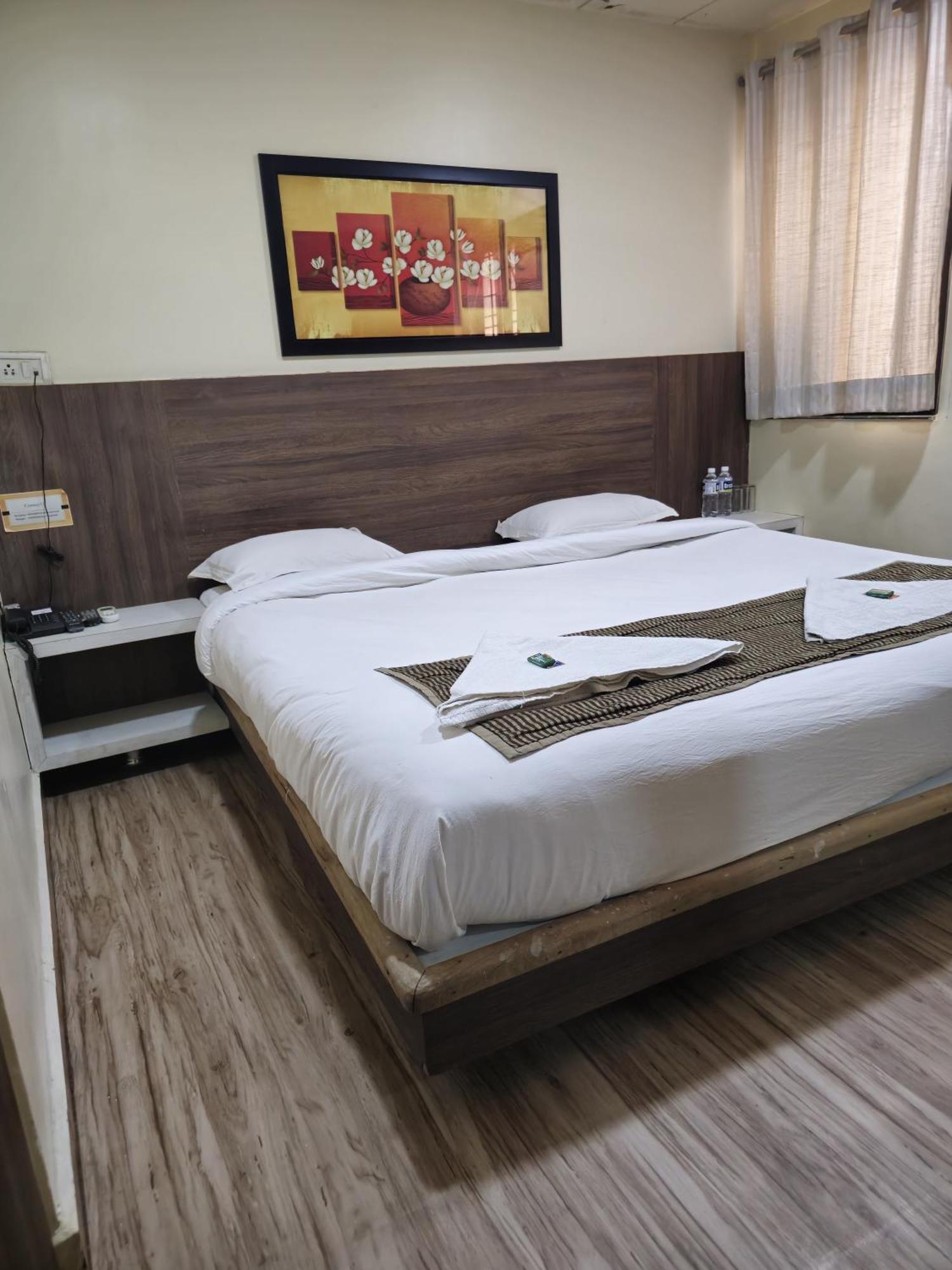 Hotel Darshan Executive Tuljapur المظهر الخارجي الصورة
