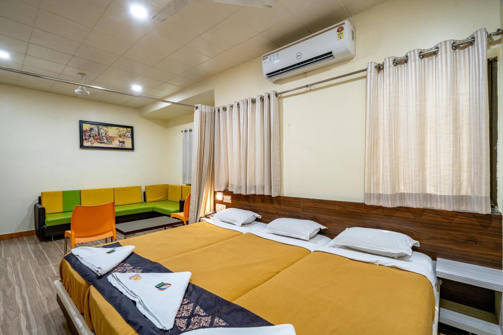 Hotel Darshan Executive Tuljapur المظهر الخارجي الصورة